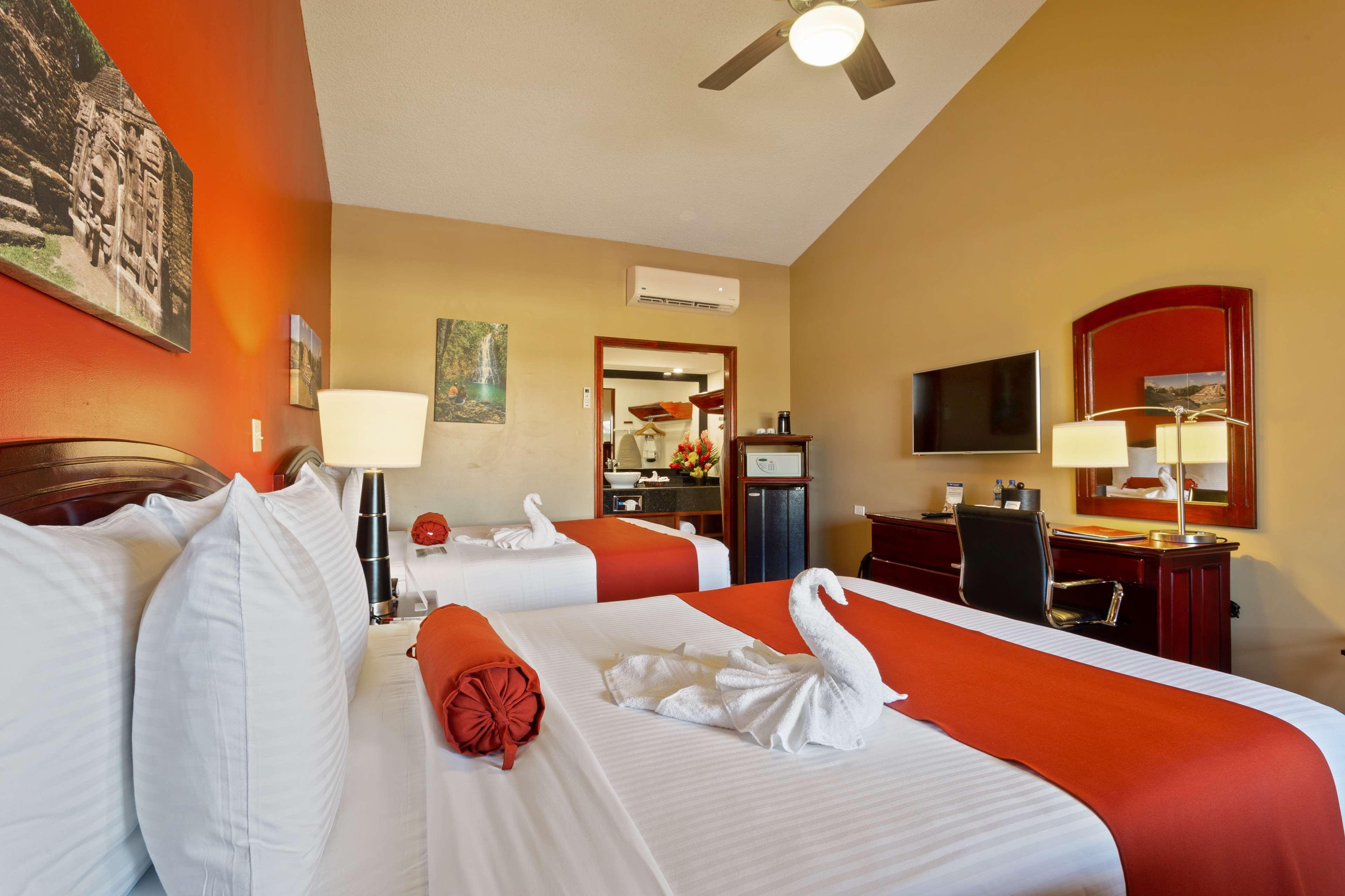Best Western Plus Belize Biltmore Plaza Belize City Exterior foto