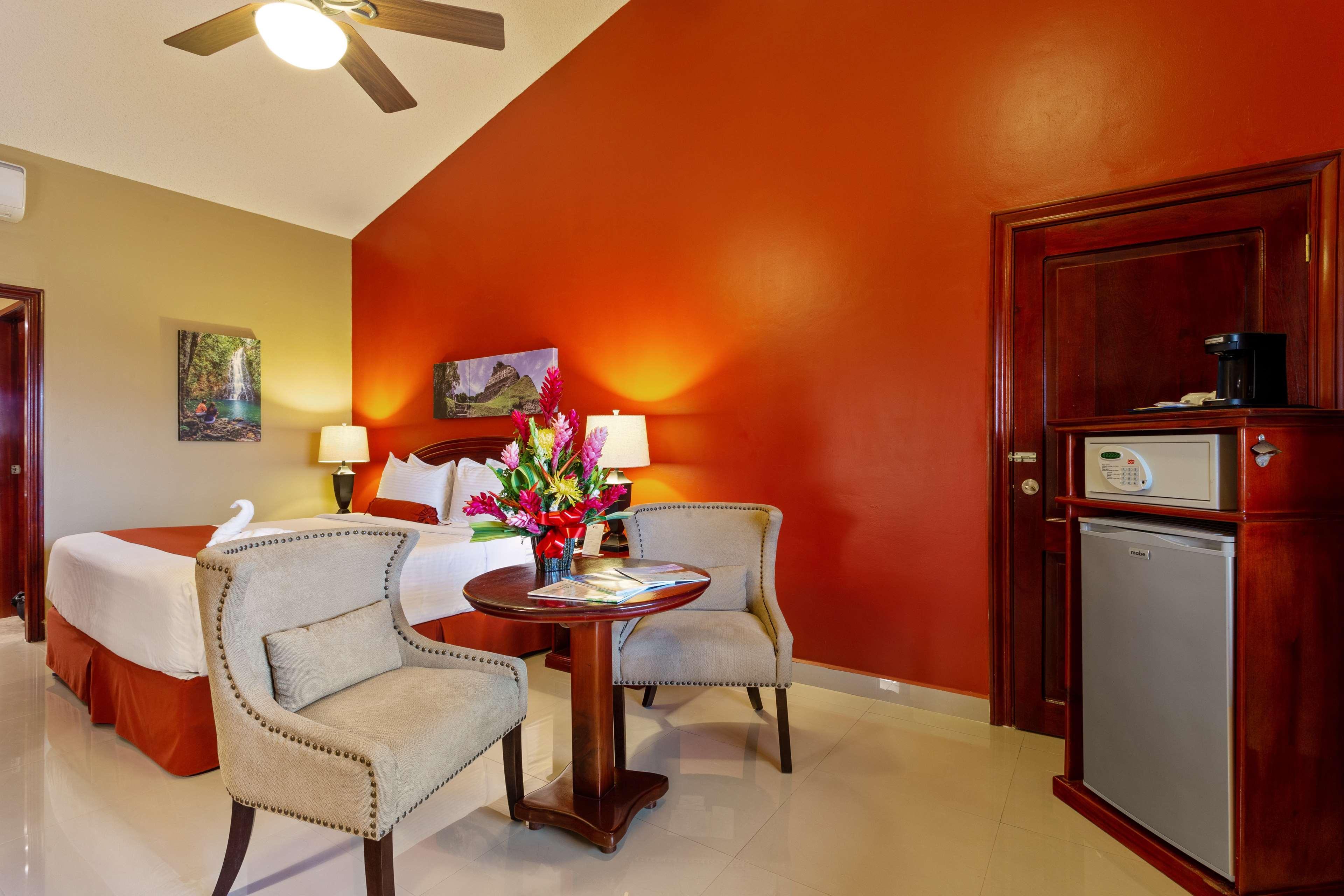 Best Western Plus Belize Biltmore Plaza Belize City Exterior foto