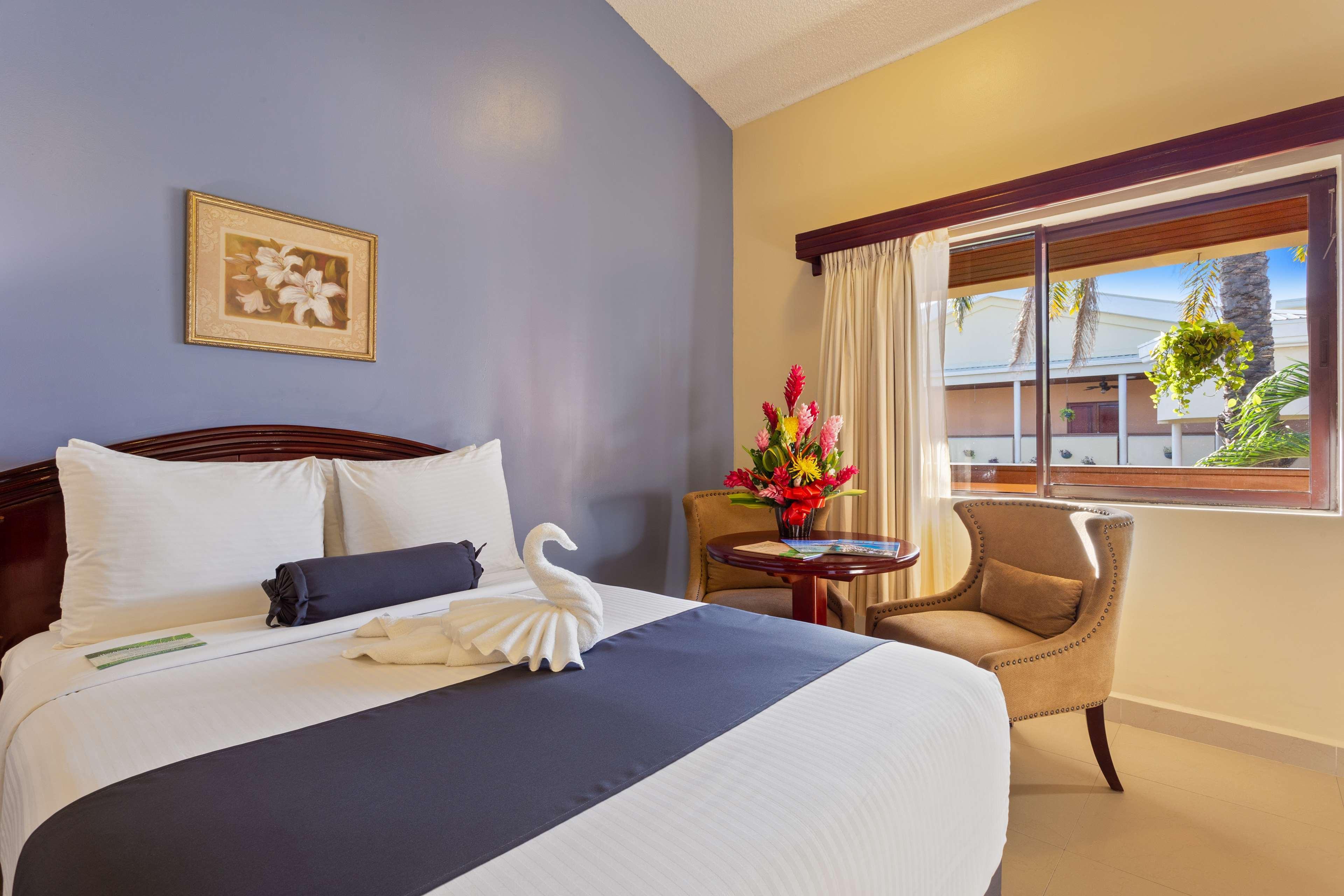 Best Western Plus Belize Biltmore Plaza Belize City Exterior foto