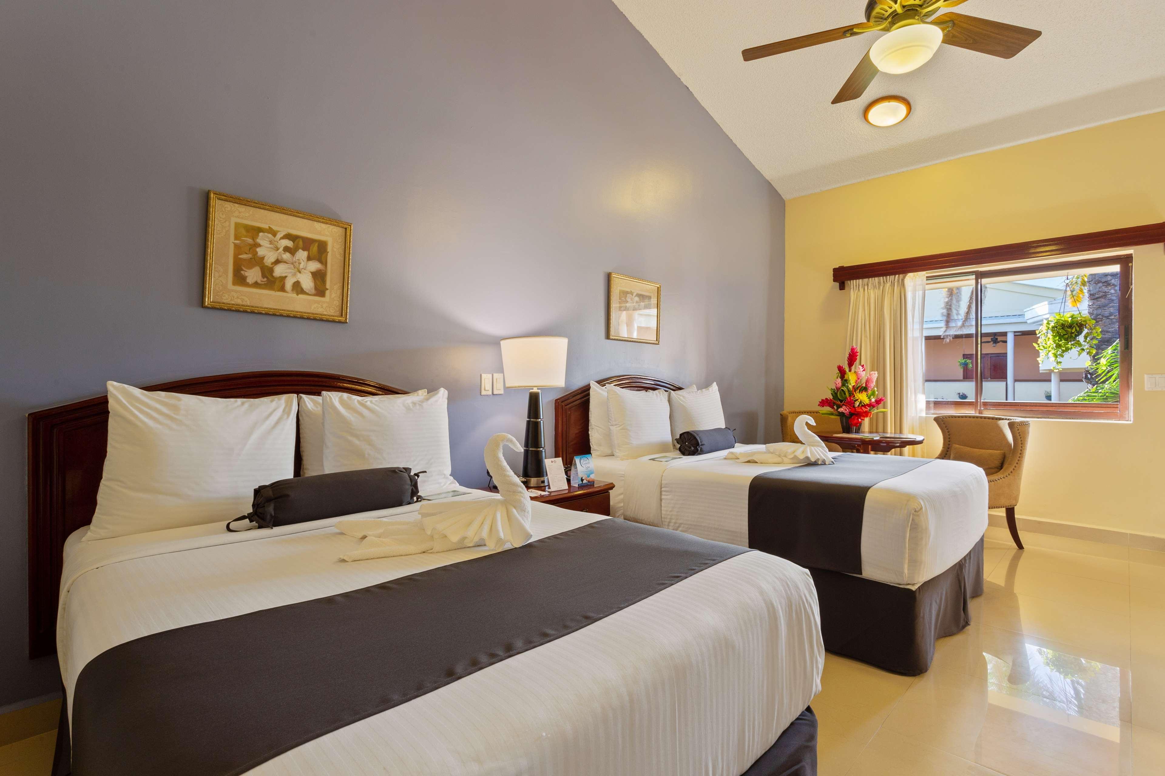 Best Western Plus Belize Biltmore Plaza Belize City Exterior foto