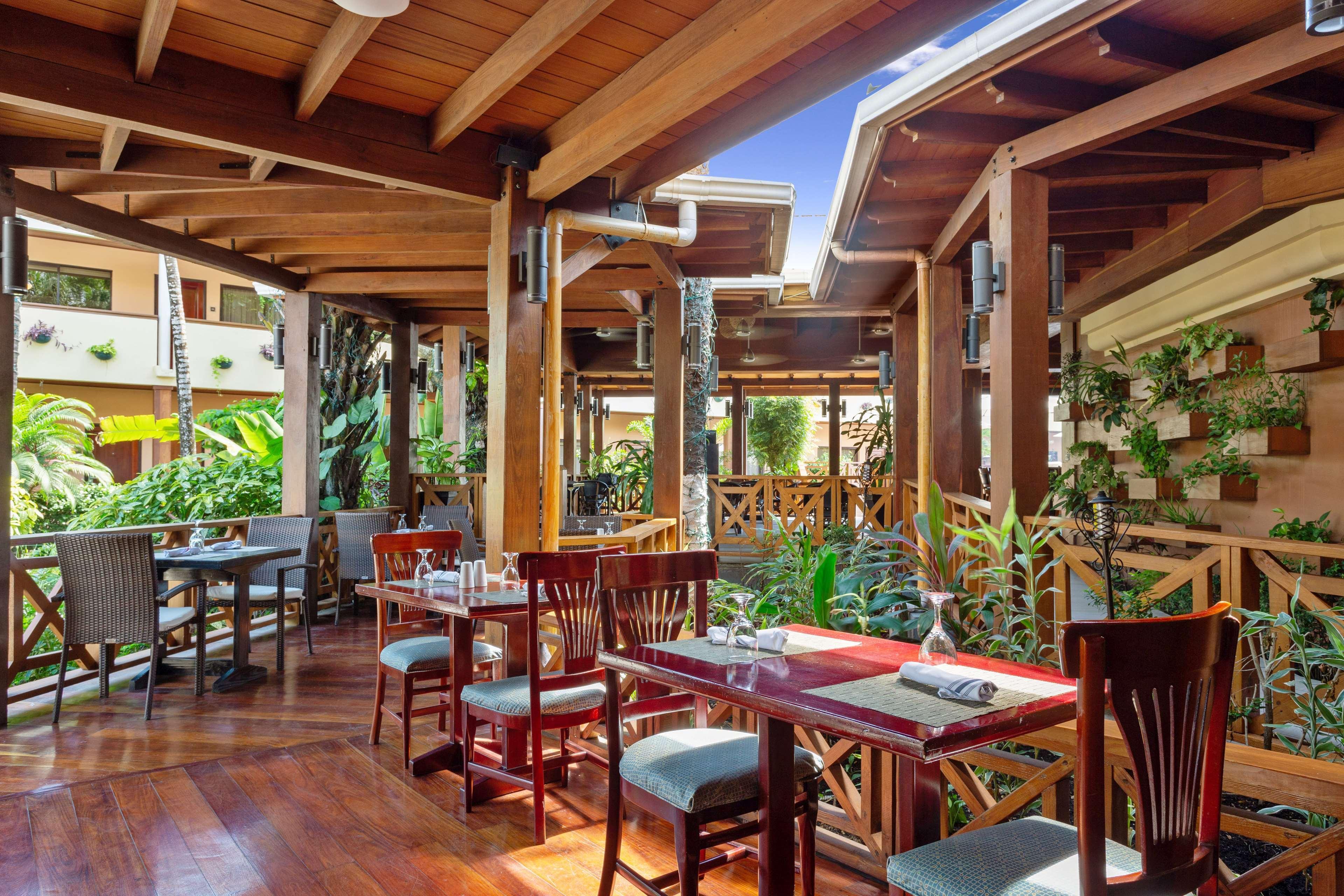 Best Western Plus Belize Biltmore Plaza Belize City Exterior foto