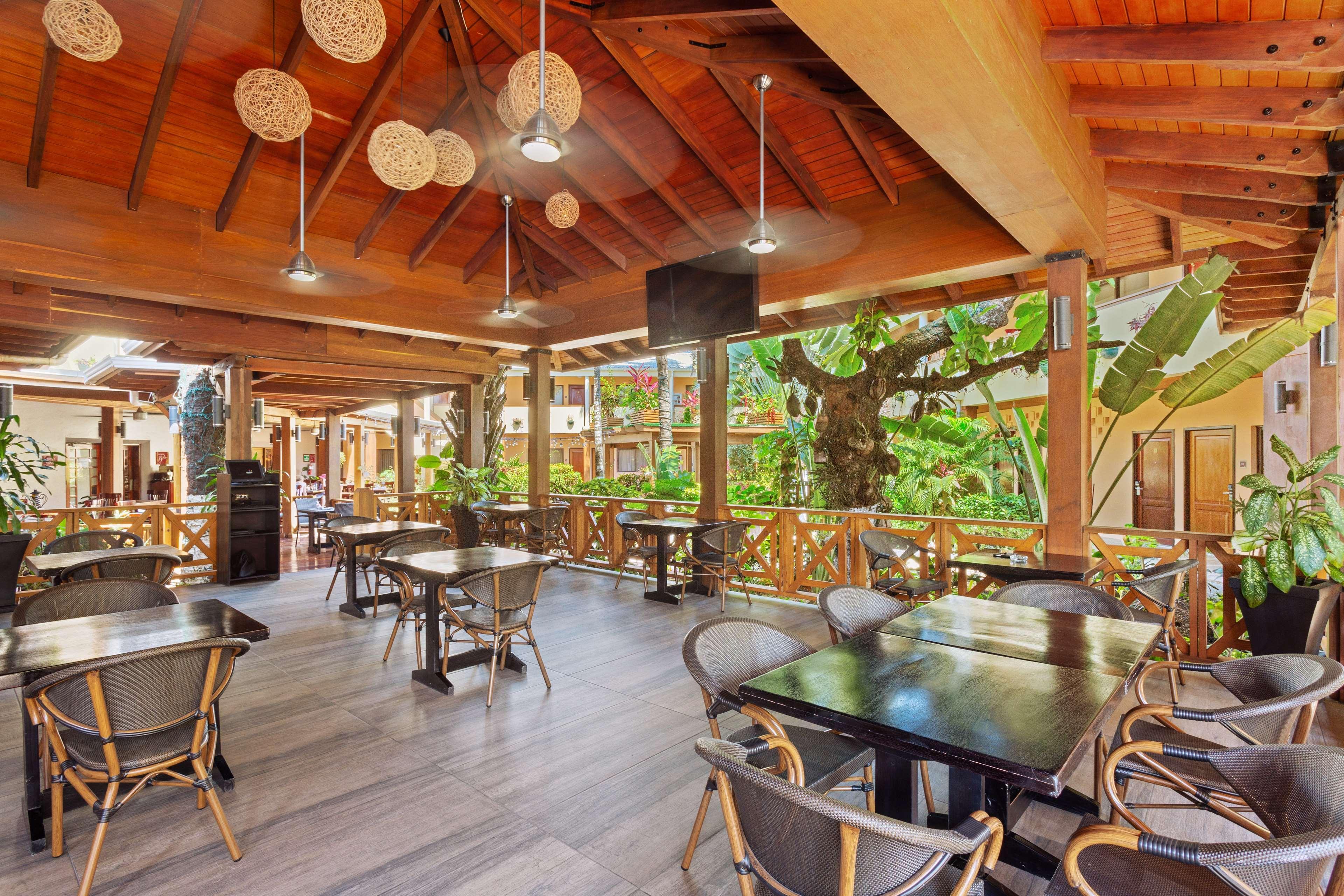 Best Western Plus Belize Biltmore Plaza Belize City Exterior foto