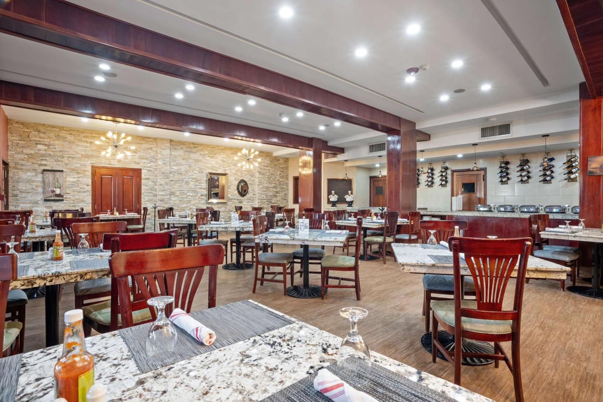 Best Western Plus Belize Biltmore Plaza Belize City Exterior foto