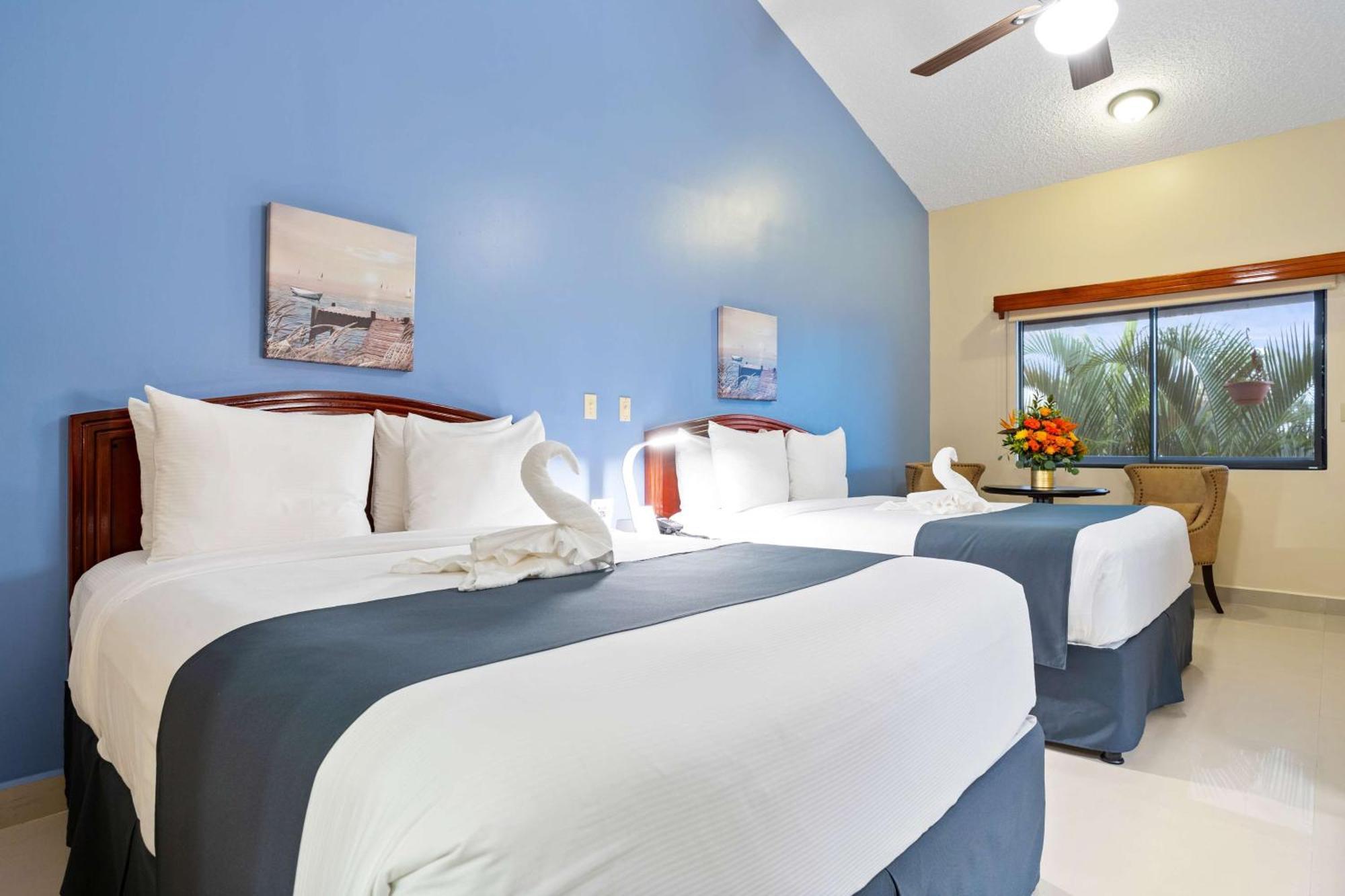 Best Western Plus Belize Biltmore Plaza Belize City Exterior foto