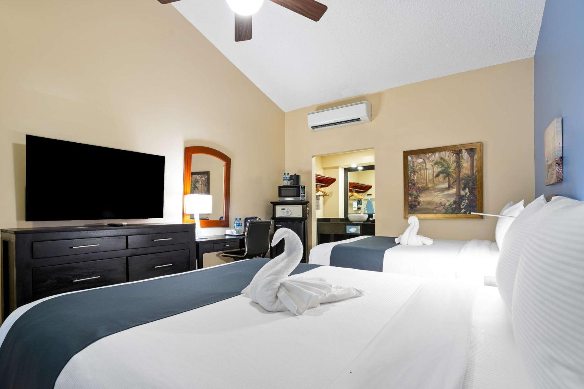 Best Western Plus Belize Biltmore Plaza Belize City Exterior foto