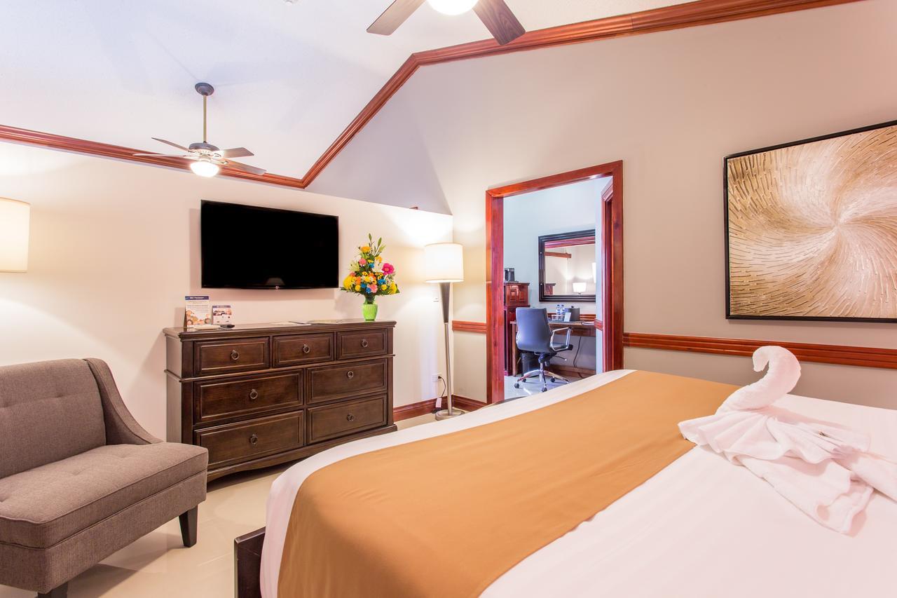 Best Western Plus Belize Biltmore Plaza Belize City Exterior foto