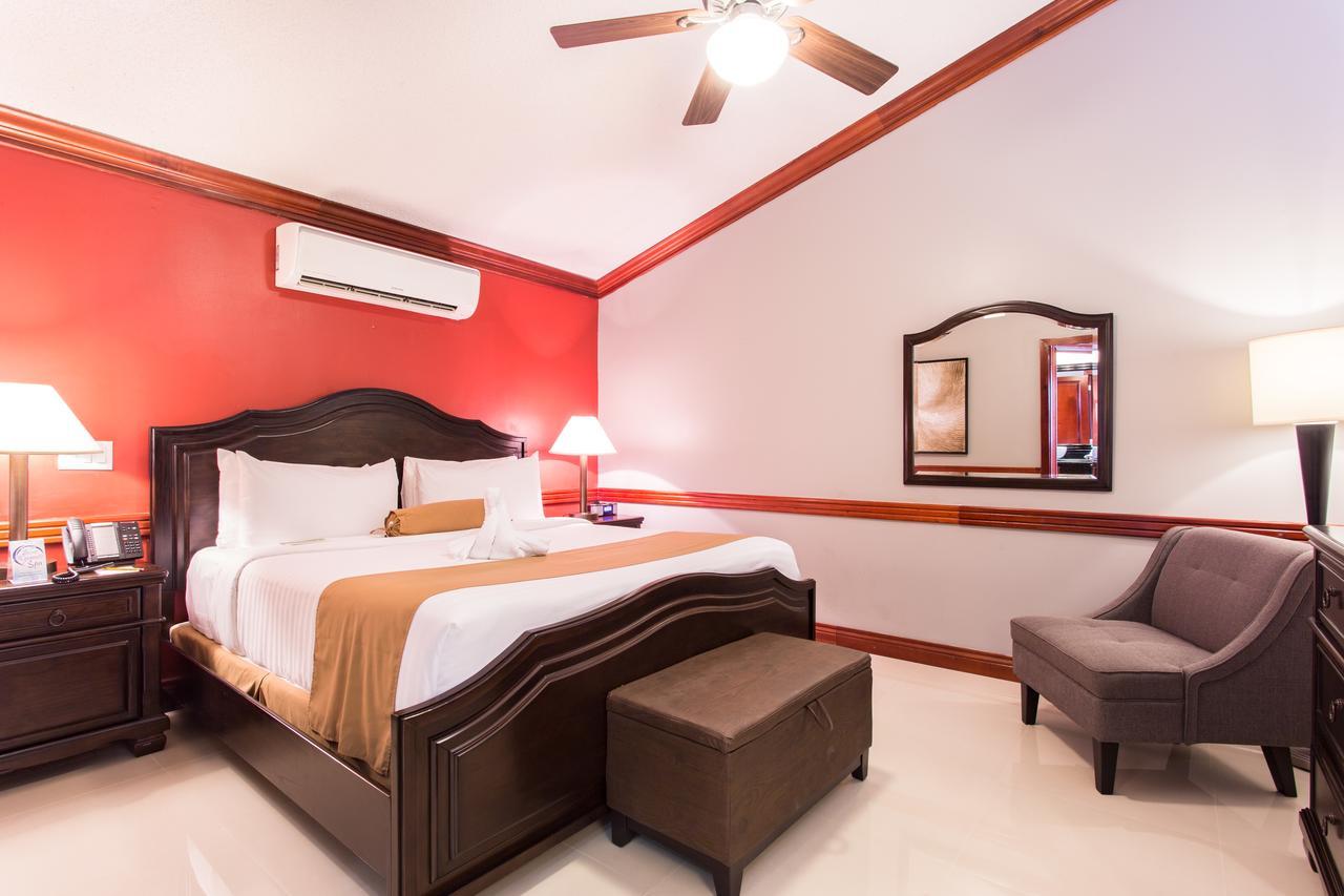 Best Western Plus Belize Biltmore Plaza Belize City Exterior foto